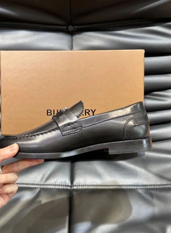 hype Burberry Leather Shoes