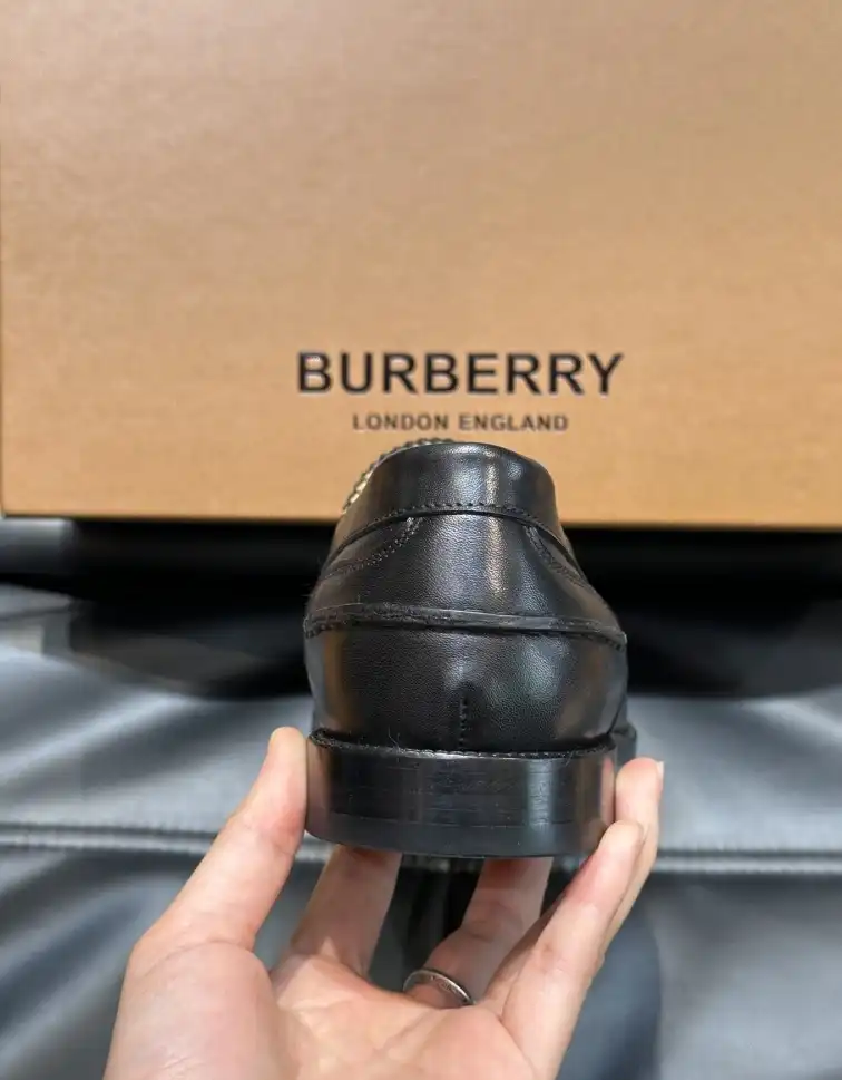 hype Burberry Leather Shoes