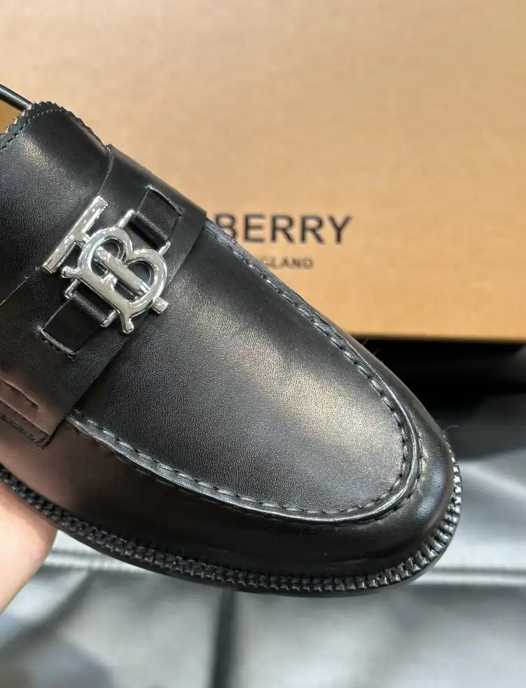 hype Burberry Leather Shoes