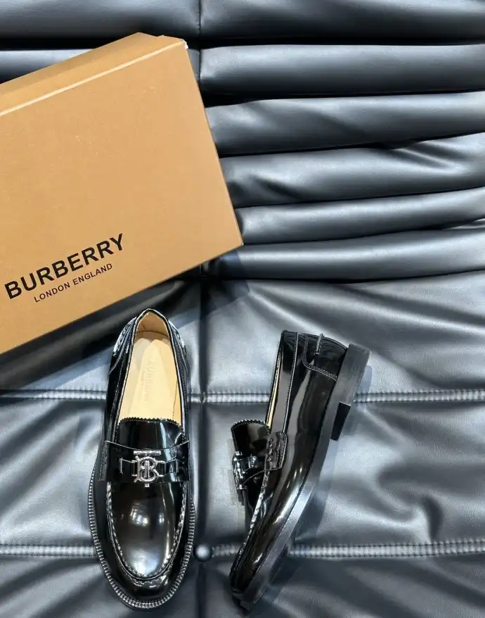 hype Burberry Leather Shoes