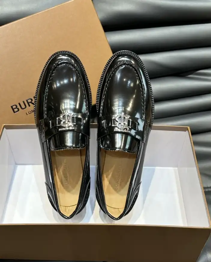 hype Burberry Leather Shoes