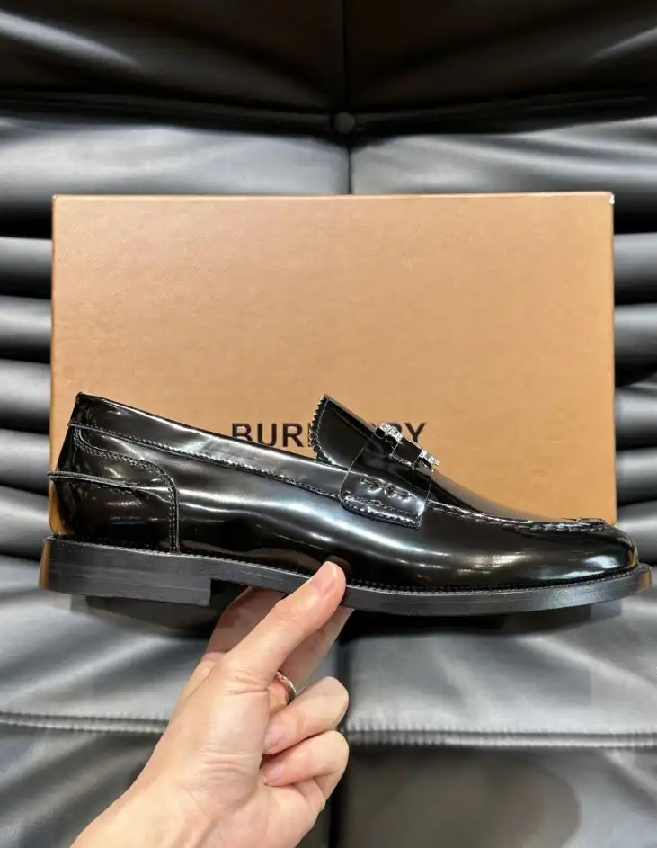 hype Burberry Leather Shoes