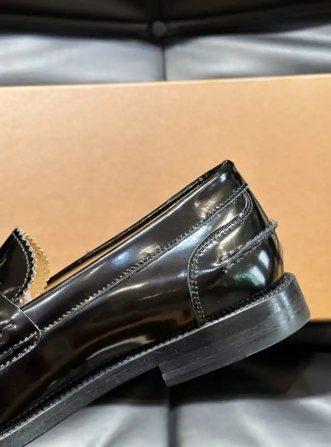 hype Burberry Leather Shoes