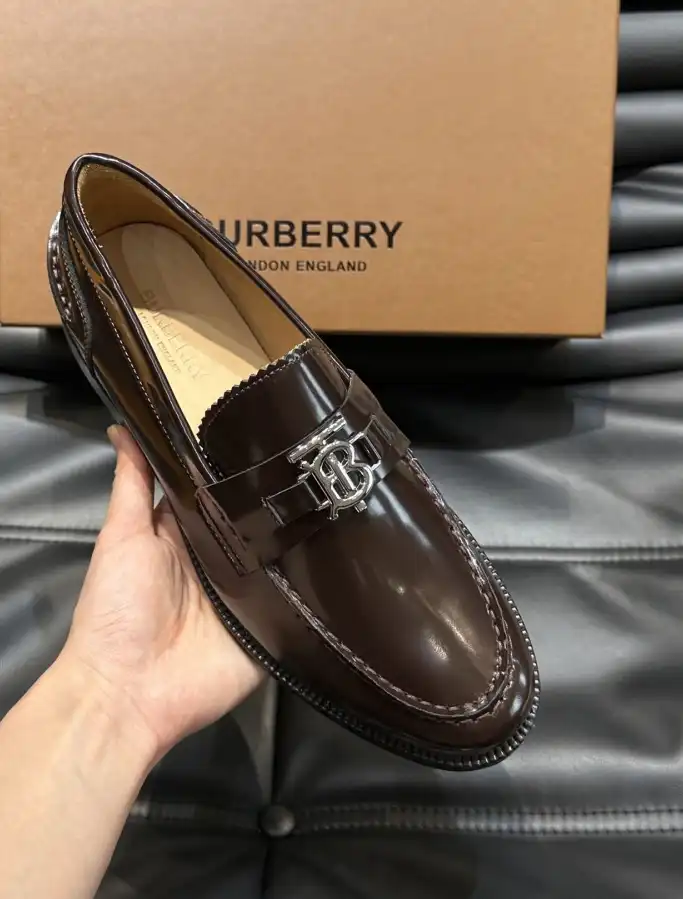 hype Burberry Sneakers