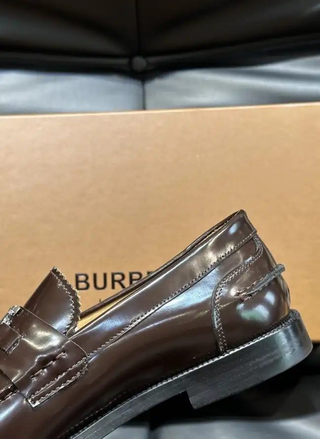 hype Burberry Sneakers