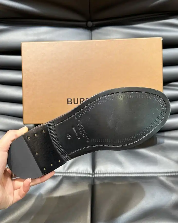 hype Burberry Sneakers