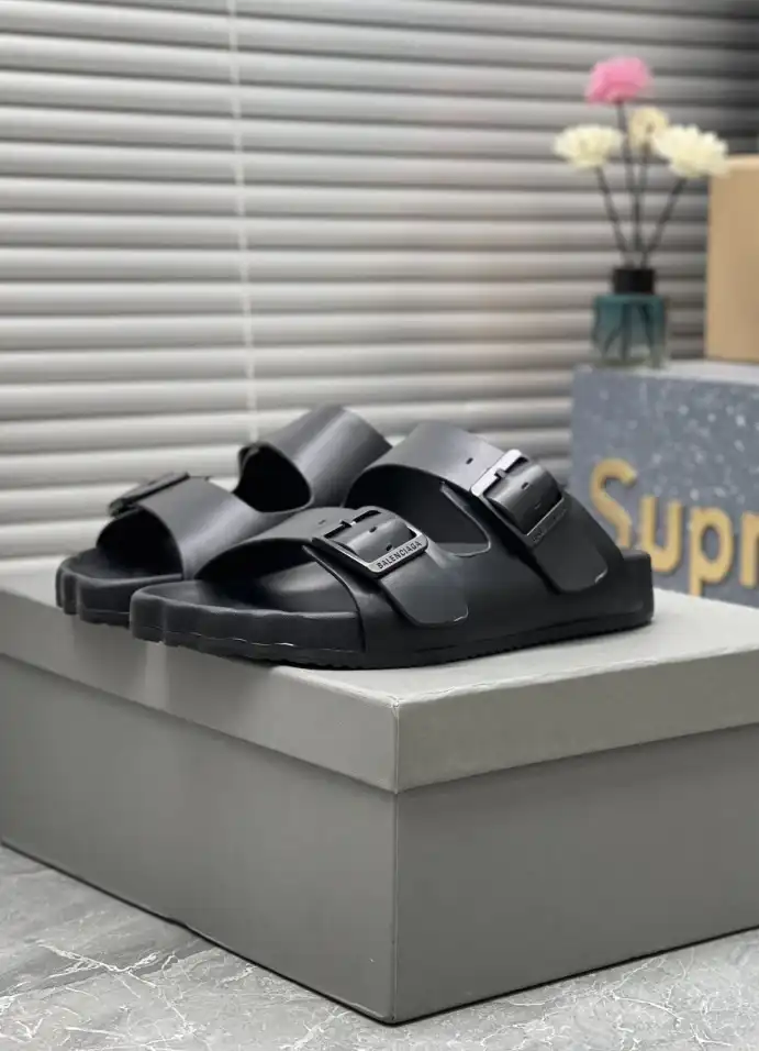 hype Balenciaga Slippers