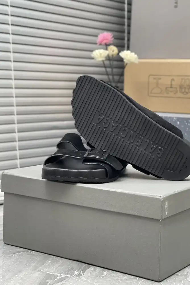 hype Balenciaga Slippers