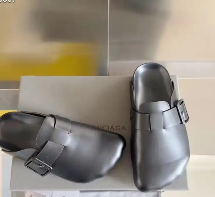 hype Balenciaga Slippers