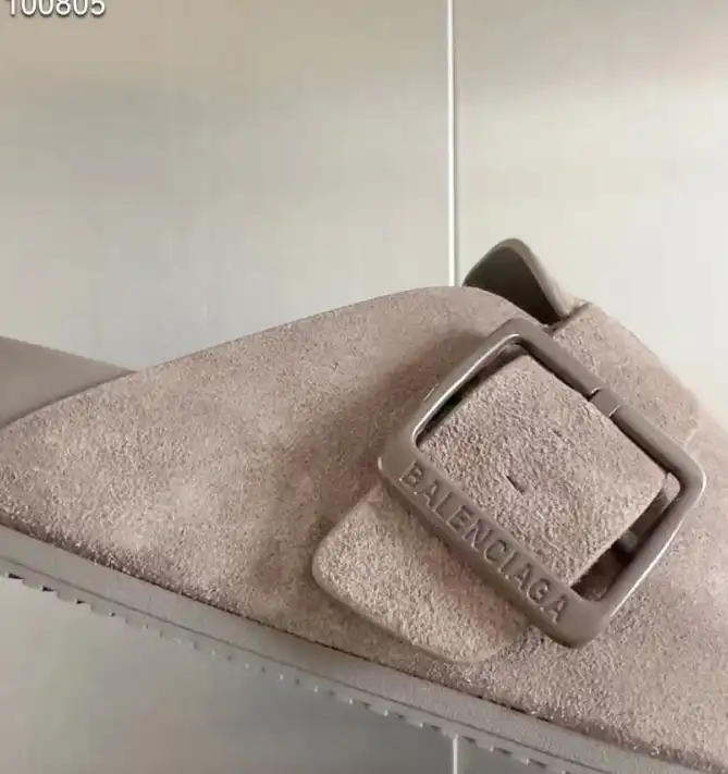 hype Balenciaga Slippers