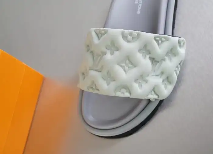 hype LV Slippers