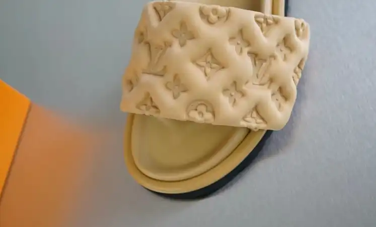 hype LV Slippers