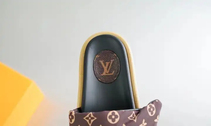 hype LV Slippers