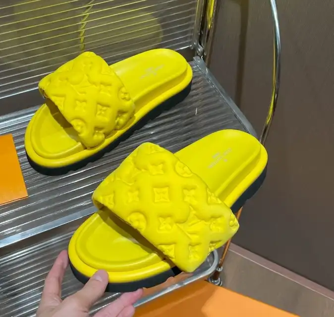 hype LV Slippers