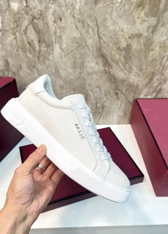 hype Burberry Leather Shoes