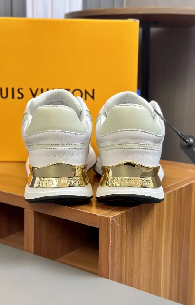 hype Louis Vuitton Sneakers