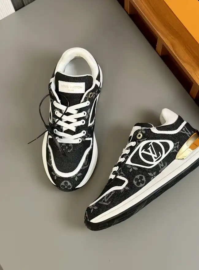 hype Louis Vuitton Sneakers