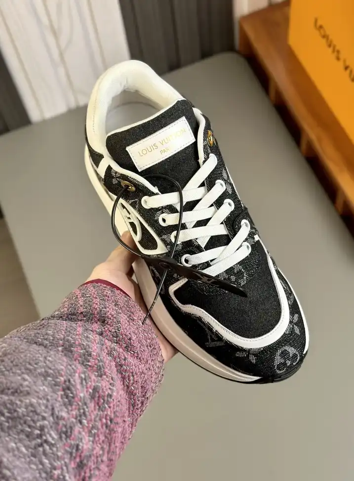 hype Louis Vuitton Sneakers