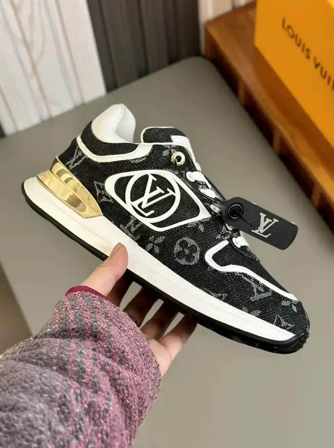 hype Louis Vuitton Sneakers