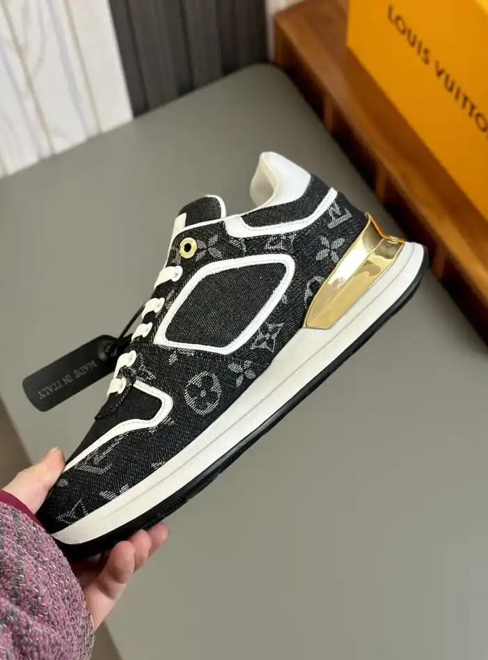 hype Louis Vuitton Sneakers