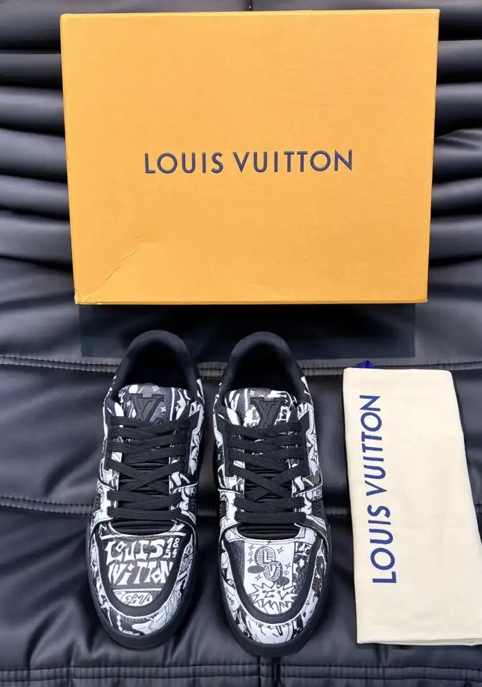 hype Louis Vuitton Sneakers