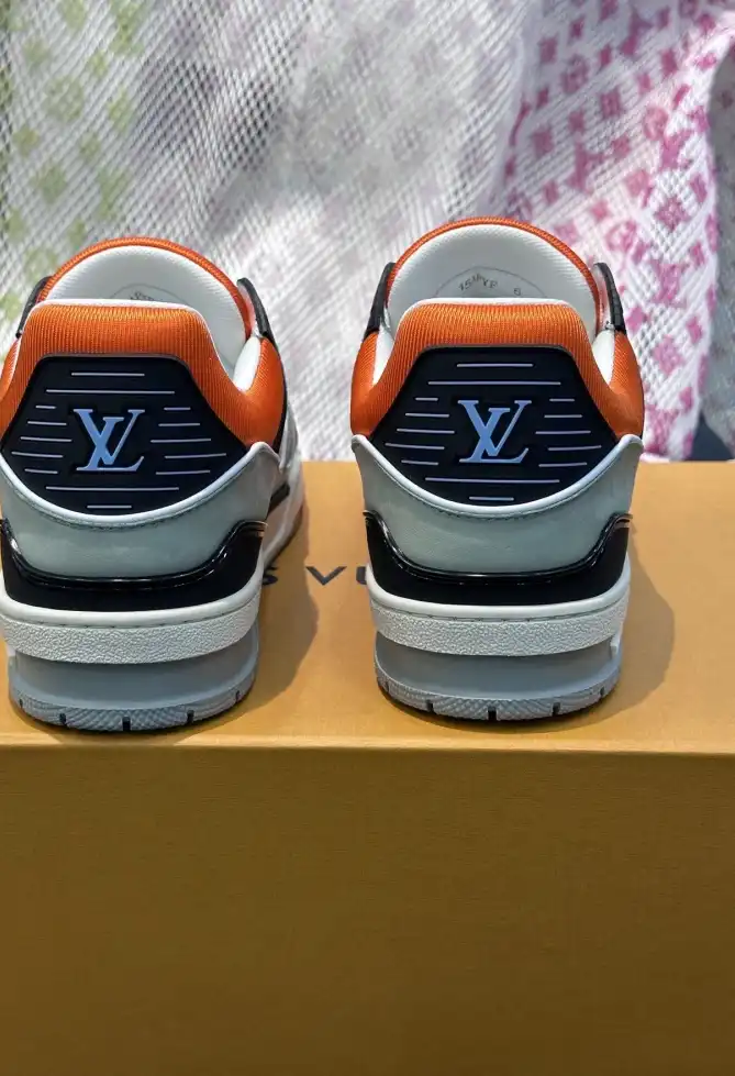 hype Louis Vuitton Sneakers