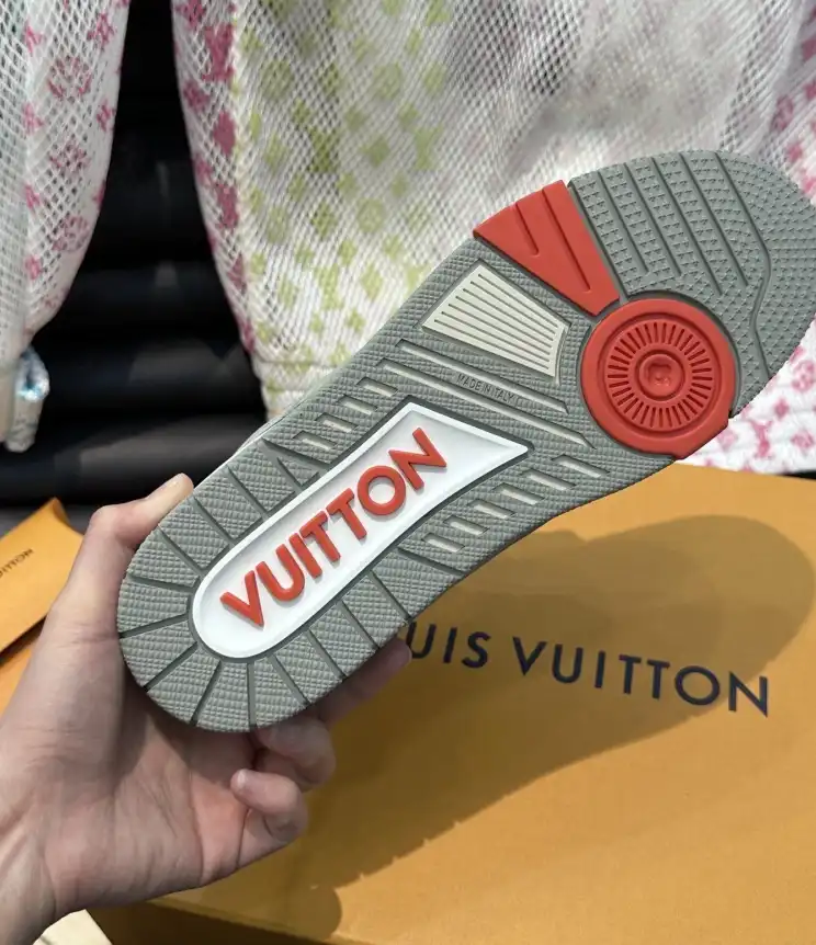 hype Louis Vuitton Sneakers