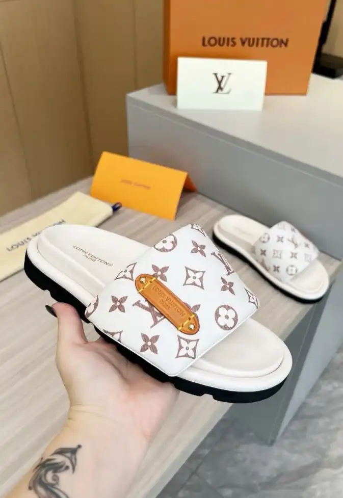 hype LV Slippers