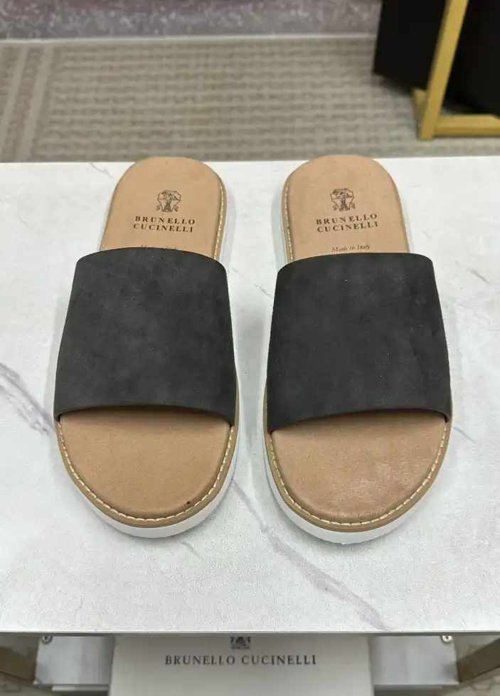 hype Brunello Cucinelli Slippers