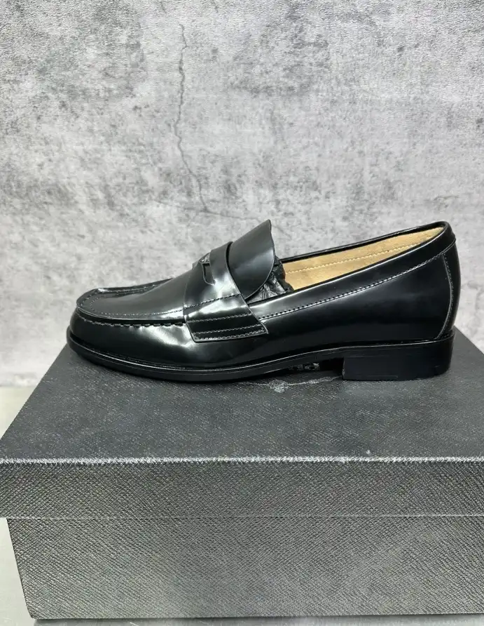 hype Prada Leather Shoes