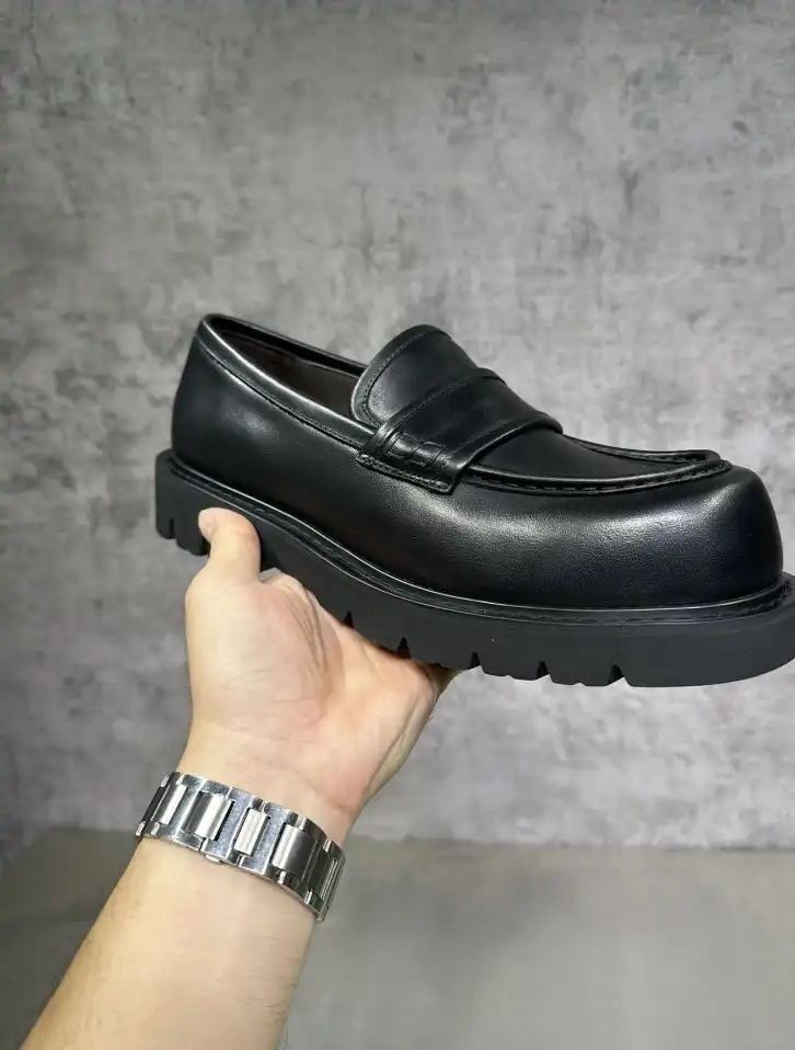 hype Bottega Veneta Leather Shoes