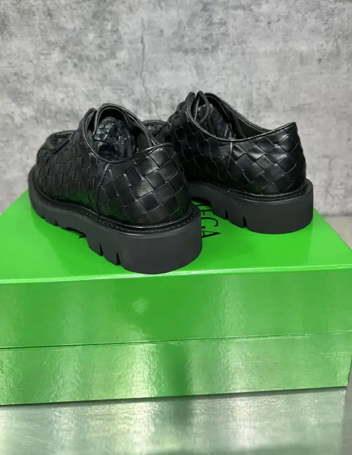 hype Bottega Veneta Leather Shoes