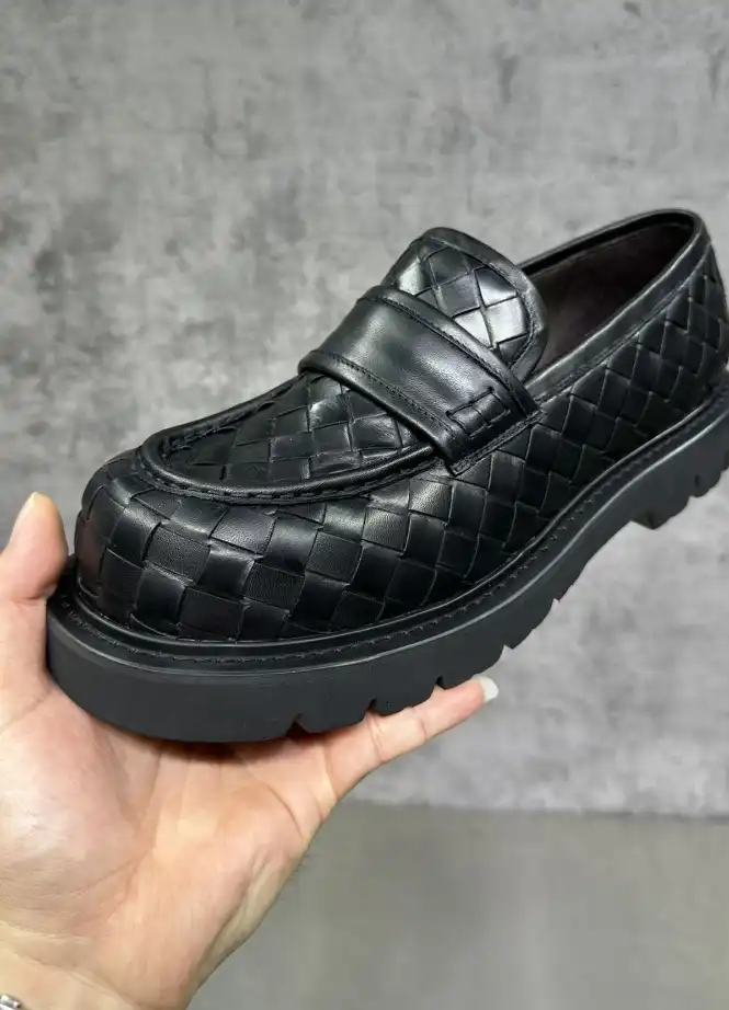 hype Bottega Veneta Leather Shoes