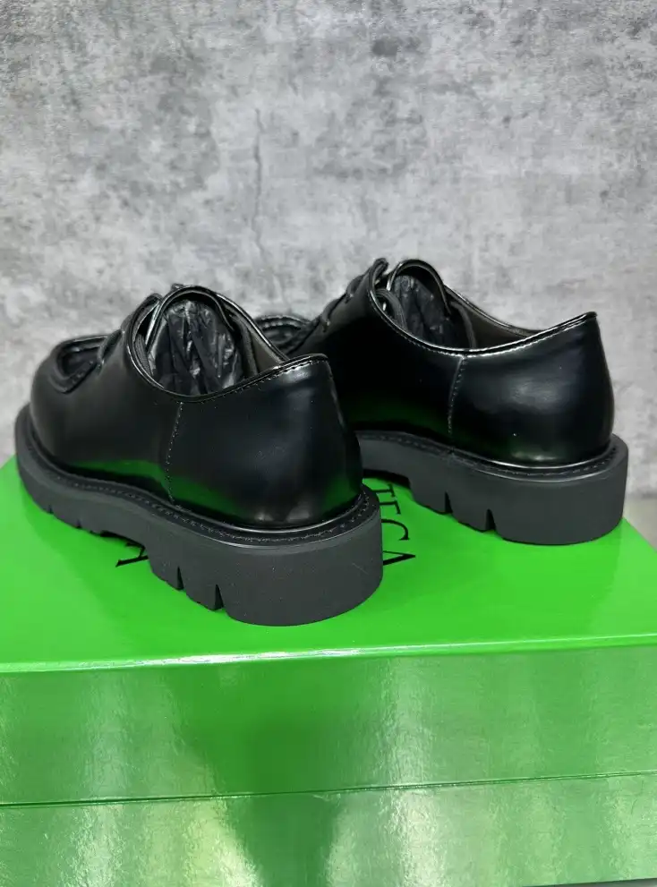 hype Bottega Veneta Leather Shoes