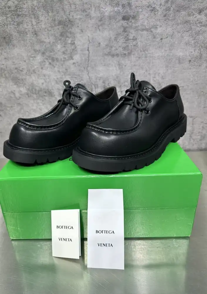 hype Bottega Veneta Leather Shoes