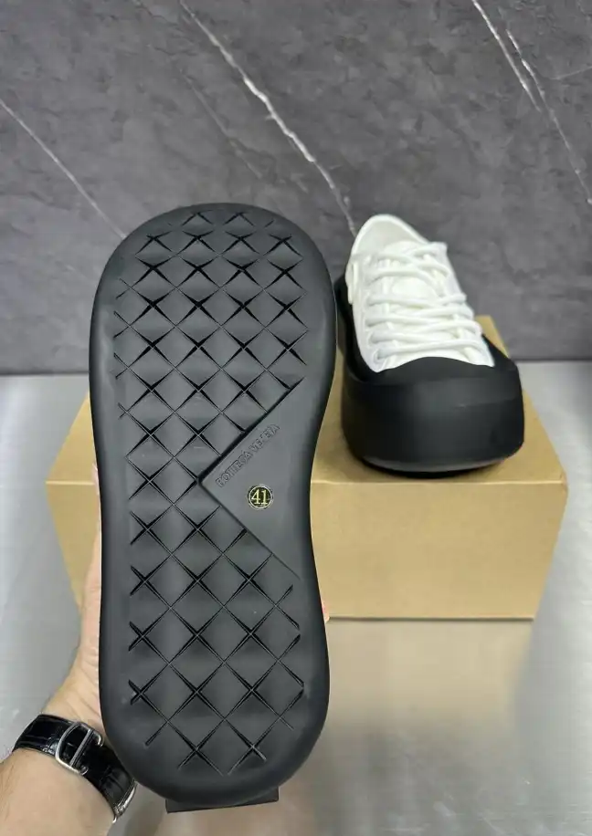 hype Gucci Sneakers