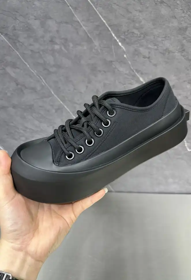 hype Gucci Sneakers