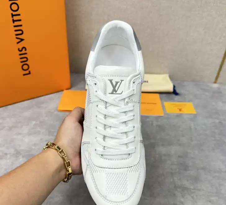 hype Louis Vuitton Sneakers