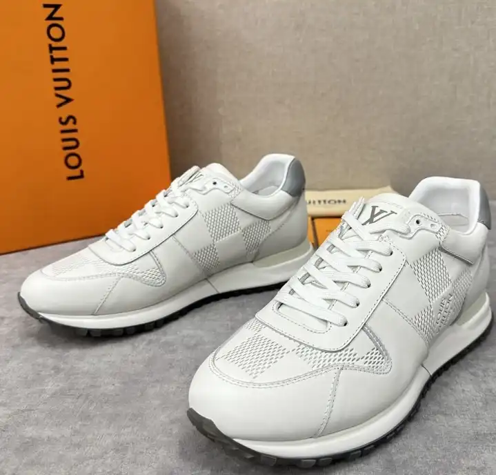 hype Louis Vuitton Sneakers