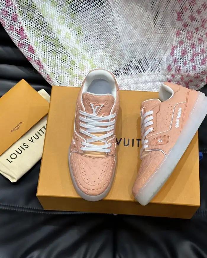 hype Louis Vuitton Sneakers