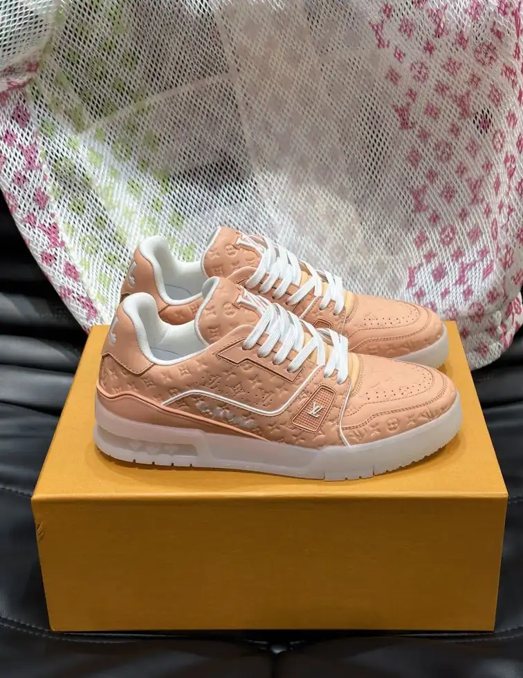 hype Louis Vuitton Sneakers