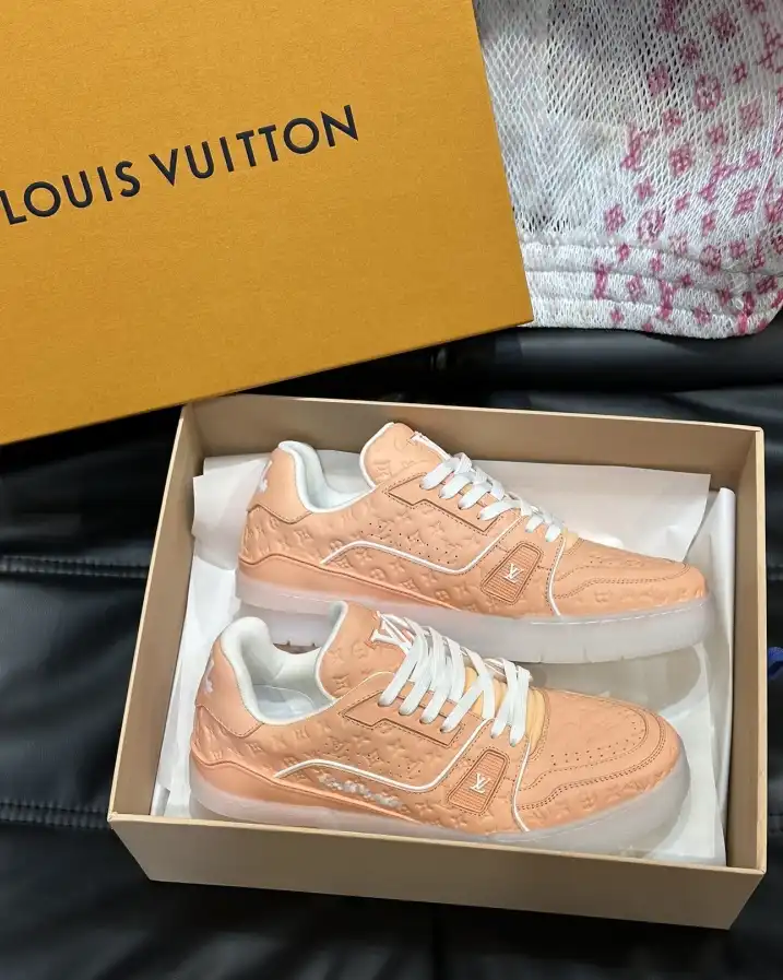 hype Louis Vuitton Sneakers