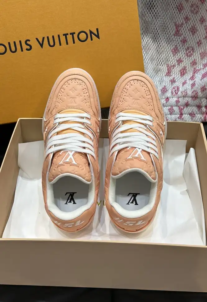 hype Louis Vuitton Sneakers