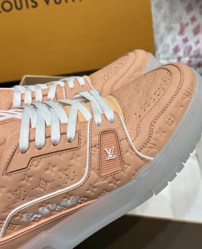 hype Louis Vuitton Sneakers