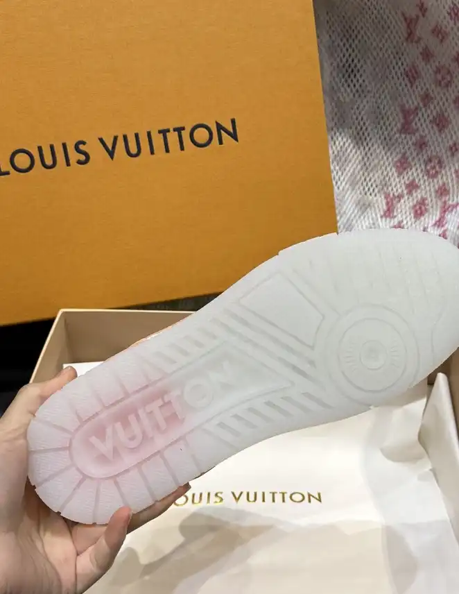 hype Louis Vuitton Sneakers