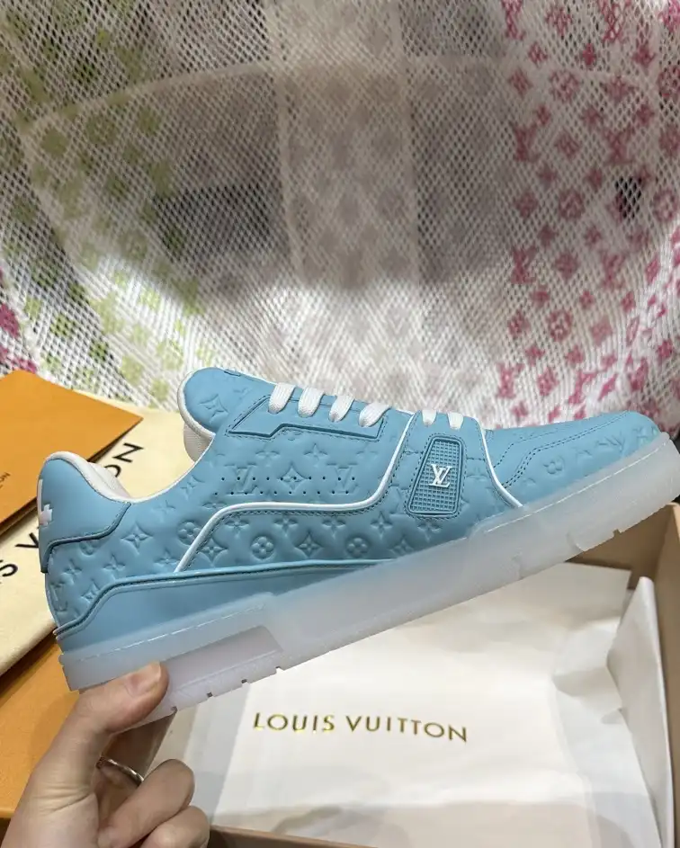 hype Louis Vuitton Sneakers