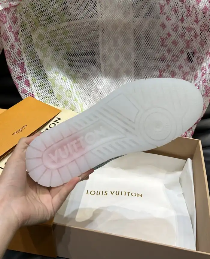 hype Louis Vuitton Sneakers