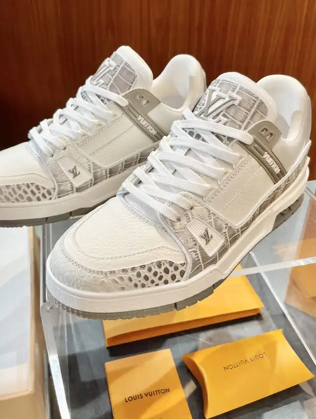 hype Louis Vuitton Sneakers