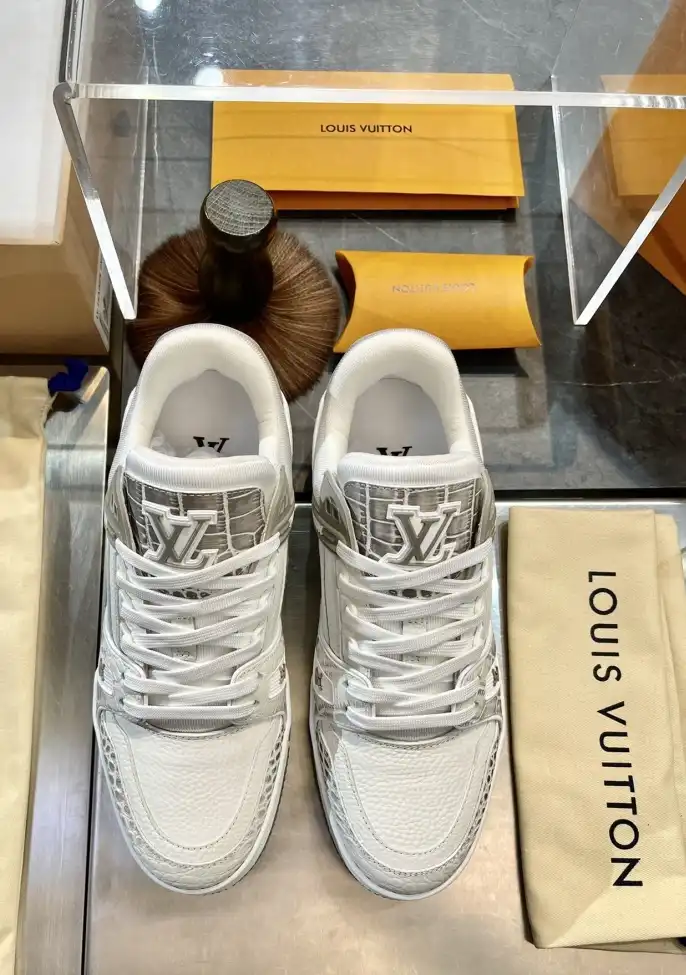 hype Louis Vuitton Sneakers