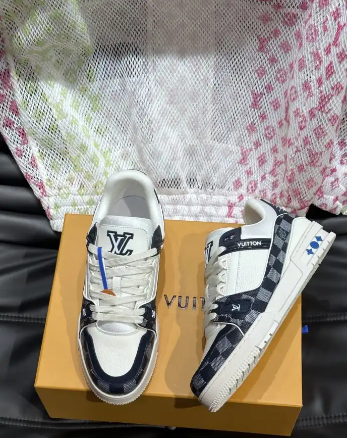 hype Louis Vuitton Sneakers